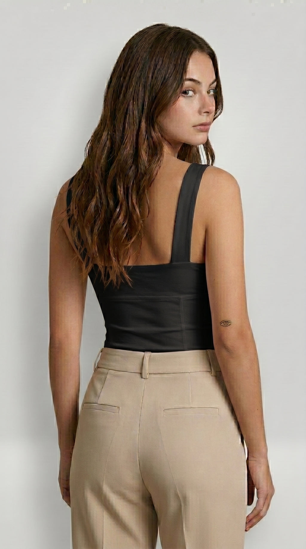 OPEN-BACK YOGA TOP WITH BUILT-IN SUPPORT