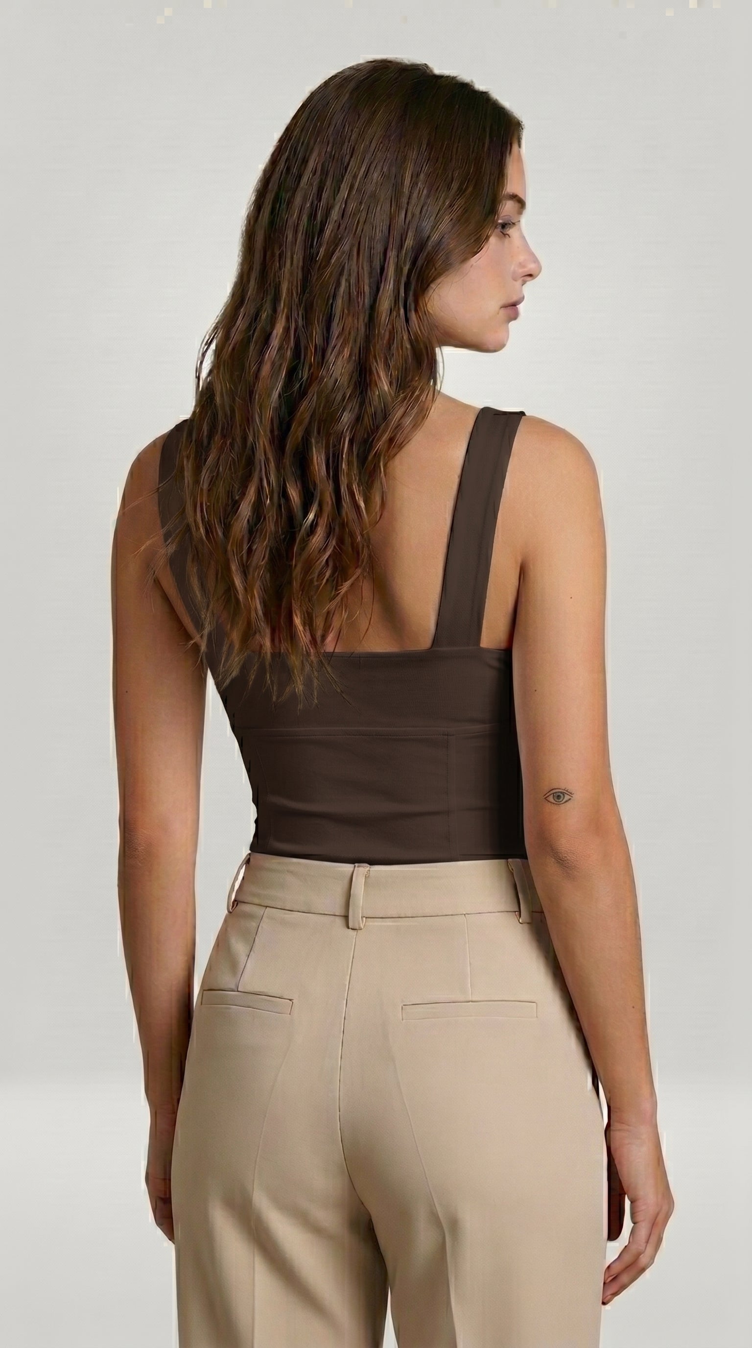 OPEN-BACK YOGA TOP WITH BUILT-IN SUPPORT