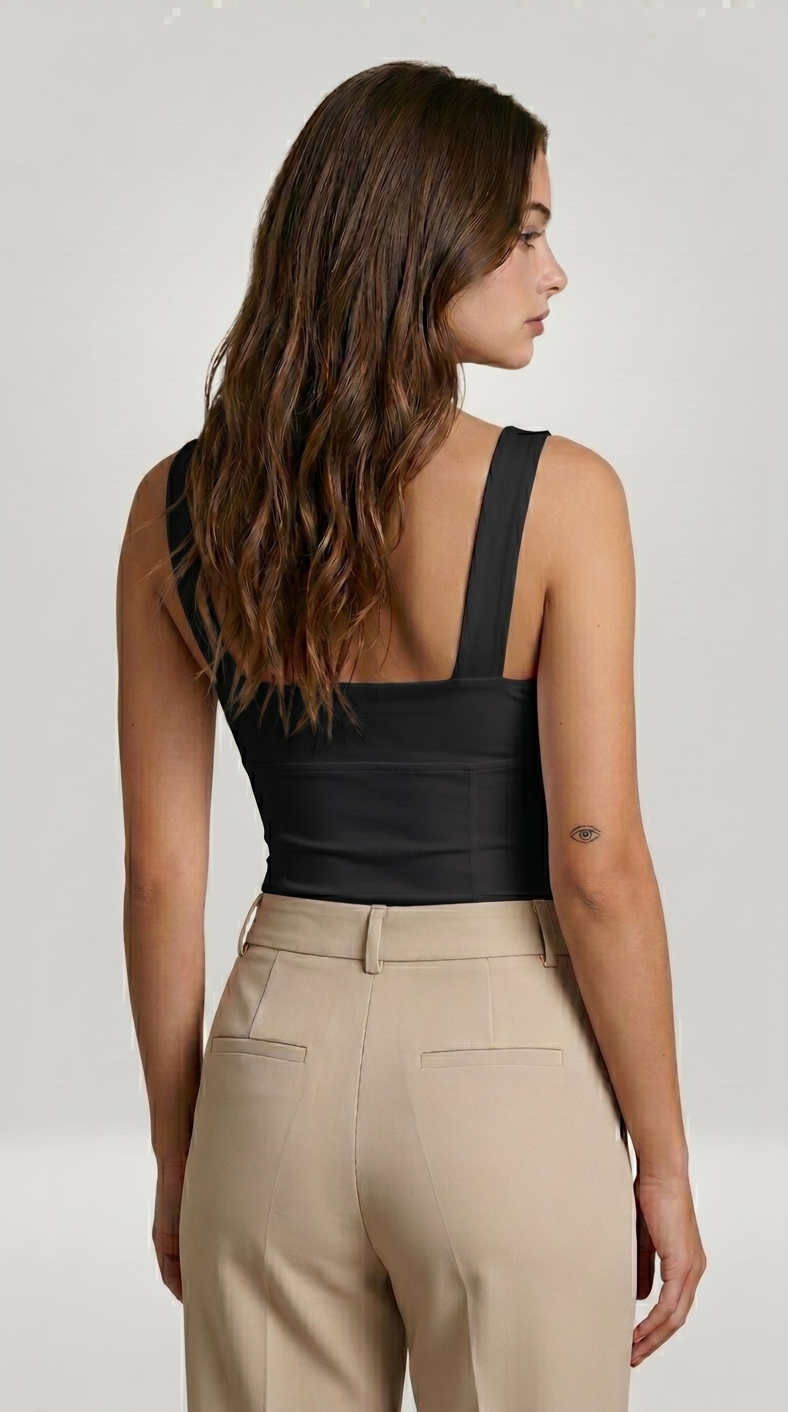 OPEN-BACK YOGA TOP WITH BUILT-IN SUPPORT