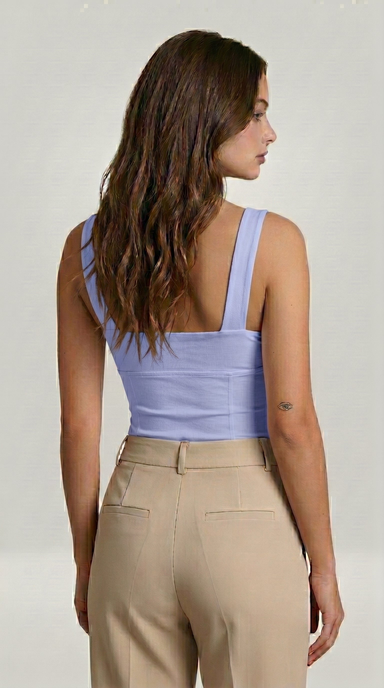OPEN-BACK YOGA TOP WITH BUILT-IN SUPPORT