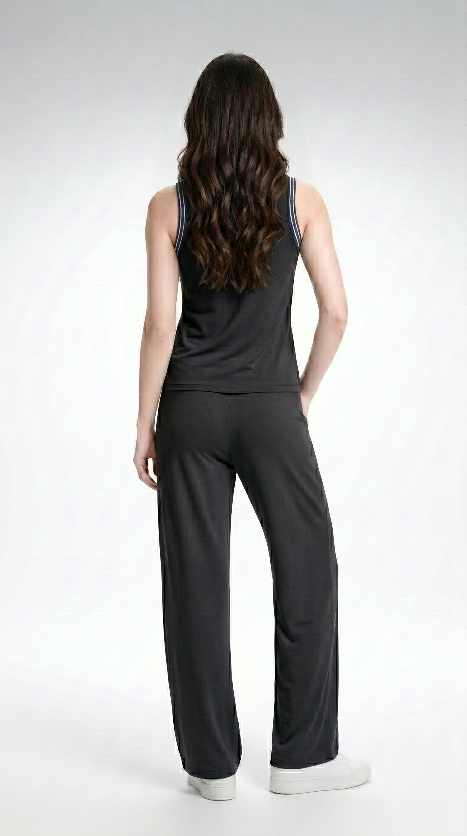 BACKLESS V-NECK CO-ORD SET