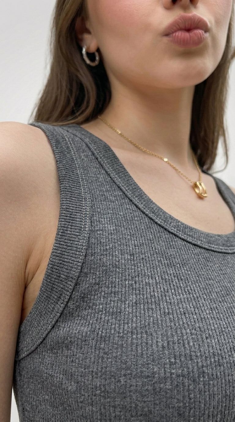 MINIMAL STRAP TOP