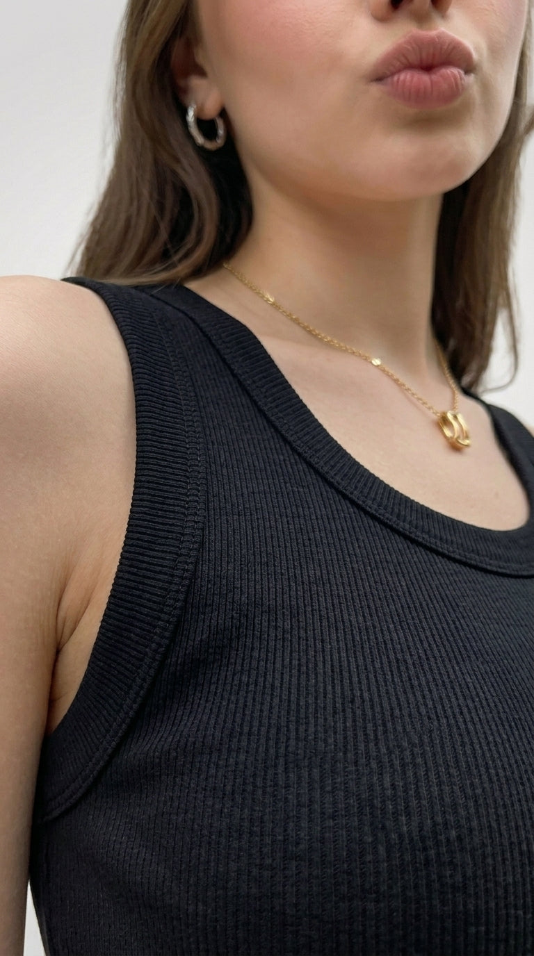 MINIMAL STRAP TOP