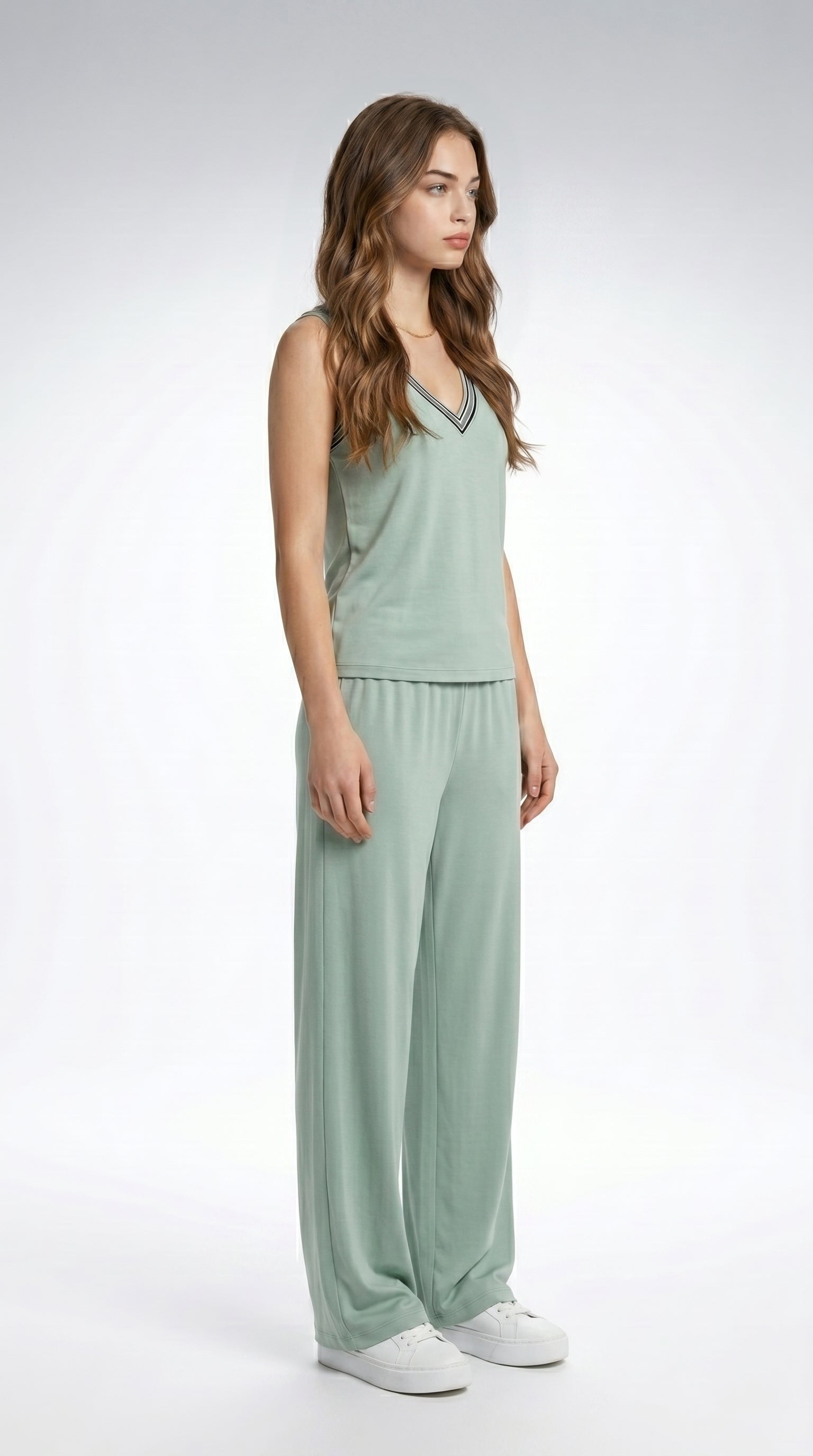 BACKLESS V-NECK CO-ORD SET