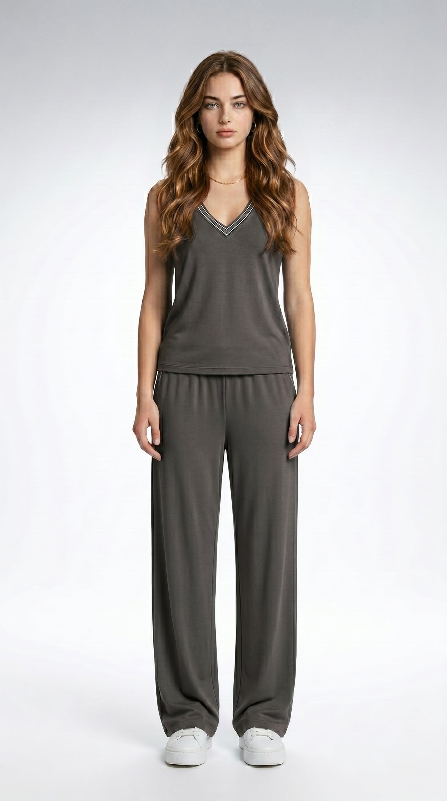 BACKLESS V-NECK CO-ORD SET