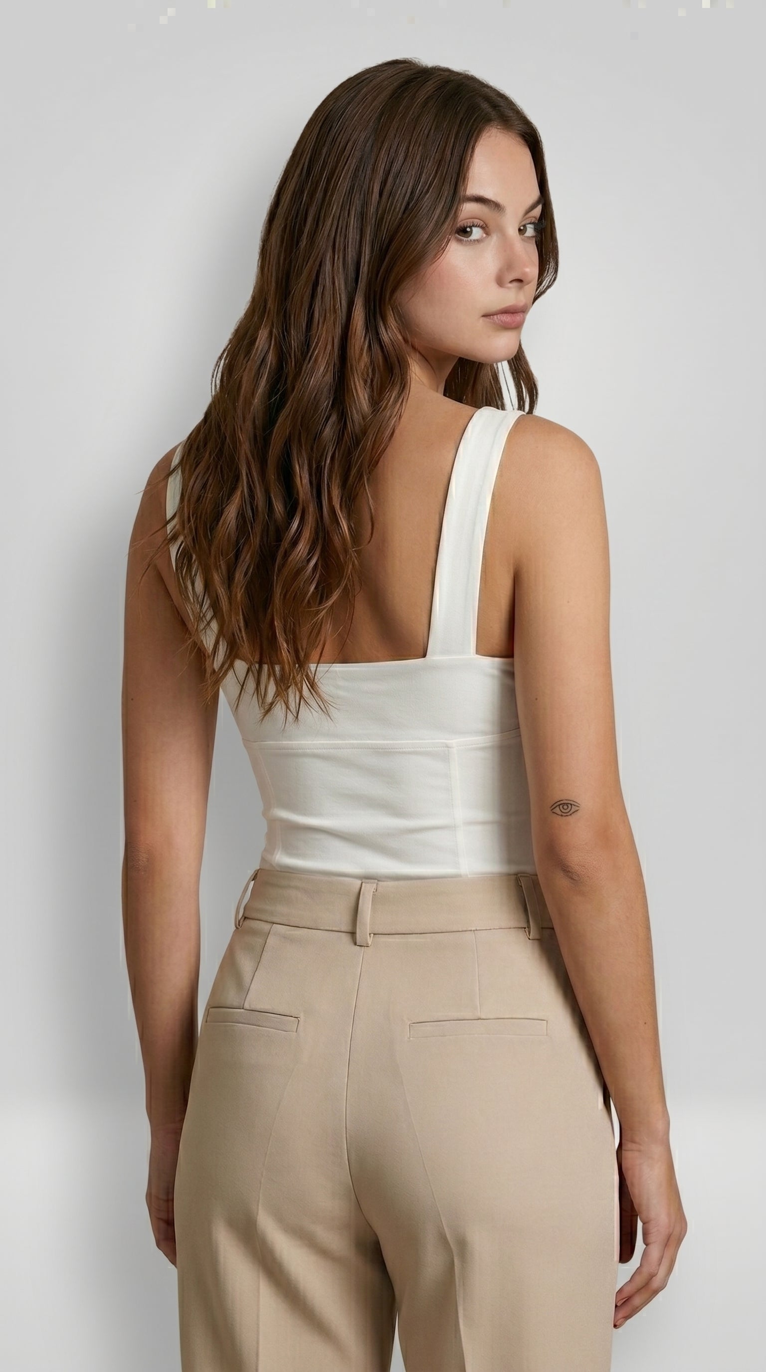 OPEN-BACK YOGA TOP WITH BUILT-IN SUPPORT