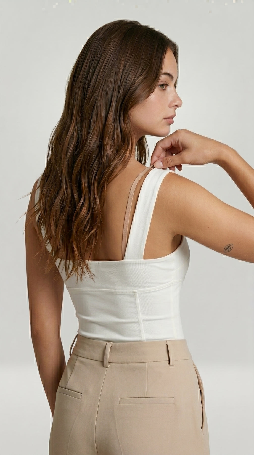 OPEN-BACK YOGA TOP WITH BUILT-IN SUPPORT