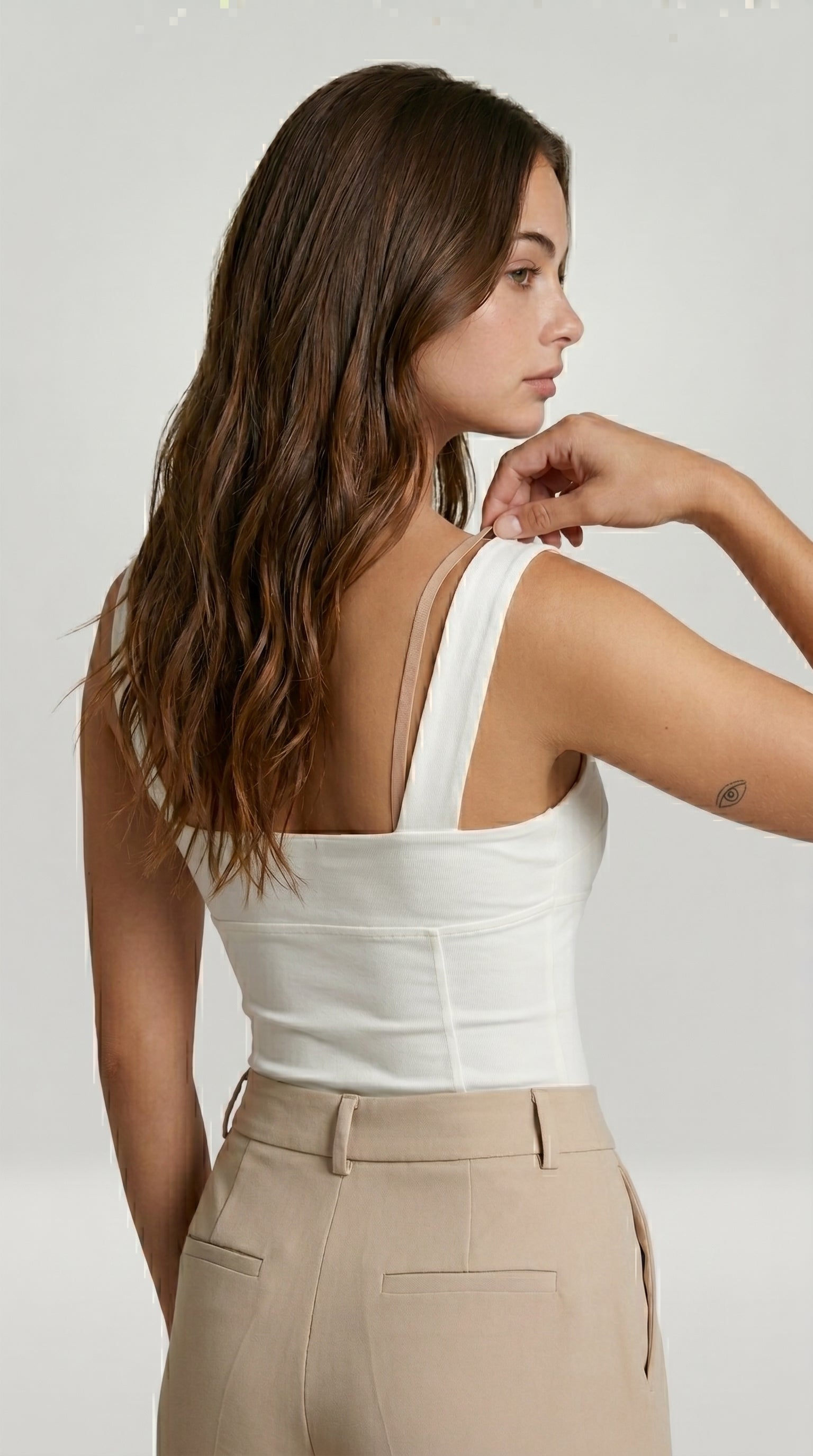 OPEN-BACK YOGA TOP WITH BUILT-IN SUPPORT
